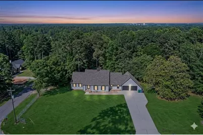2223 Angela Drive SW, Lilburn, GA 30047 - Photo 23