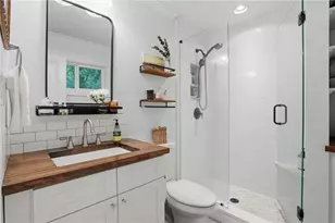 2484 Marguerite Pl N E, Marietta, GA 30068 - Photo 21