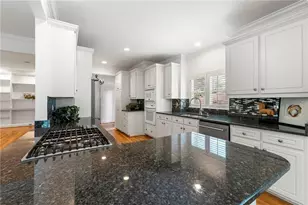 2190 Stephen Long Dr NE, Atlanta, GA 30305 - Photo 17