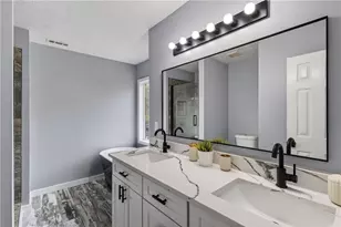 5423 Sugarmill Dr, Flowery Branch, GA 30542 - Photo 19