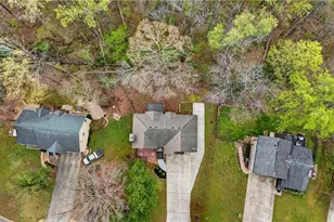 5423 Sugarmill Dr, Flowery Branch, GA 30542 - Photo 3