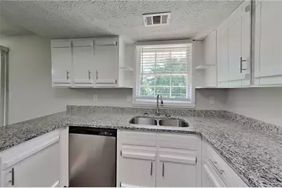 1672 Johnston Trail NW, Kennesaw, GA 30152 - Photo 5