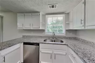 1672 Johnston Trail NW, Kennesaw, GA 30152 - Photo 5