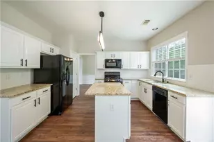 8405 Friarbridge Dr, Suwanee, GA 30024 - Photo 9