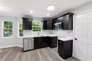 620 Allens Landing Dr, Lawrenceville, GA 30045 - Photo 11