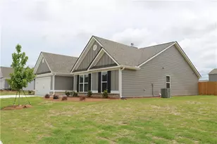 242 Champions Ln, Winder, GA 30680 - Photo 3