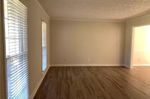 4536 Woodlawn Lake Dr, Marietta, GA 30068 - Photo 3