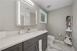 1213 Van Allen Mews NW, Atlanta, GA 30318 - Photo 15