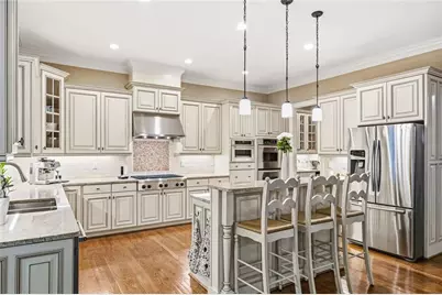 1056 Bluffhaven Way NE, Brookhaven, GA 30319 - Photo 15