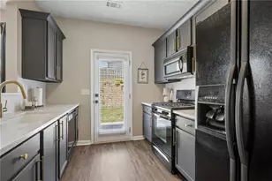 6608 Splashwater Dr, Flowery Branch, GA 30542 - Photo 25