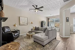 6608 Splashwater Dr, Flowery Branch, GA 30542 - Photo 5