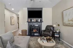 6608 Splashwater Dr, Flowery Branch, GA 30542 - Photo 7