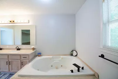 102 Lindsey Court NE, Calhoun, GA 30701 - Photo 23