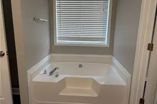 12242 Molly Sue Ln, Fayetteville, GA 30215 - Photo 17