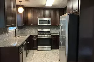 5681 Winchester Pl, Lithonia, GA 30038 - Photo 9