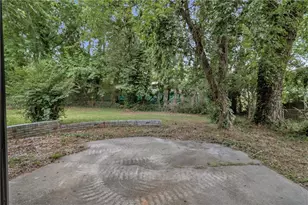 3767 Greentree Dr, Decatur, GA 30032 - Photo 21