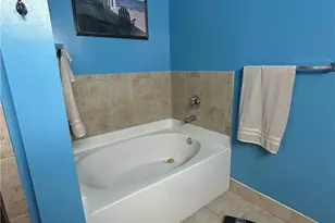 870 Mayson Turner Rd NW, Atlanta, GA 30314 - Photo 9