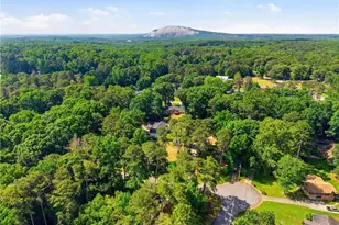 5657 Mountainbrooke Ct, Stone Mountain, GA 30087 - Photo 37