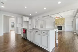 2410 Wildlife Ct, Buford, GA 30519 - Photo 27