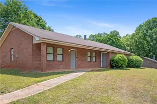 233 Tanglewood Dr, Monroe, GA 30656 - Photo 1