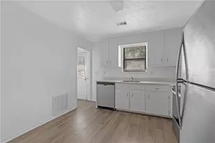 233 Tanglewood Dr, Monroe, GA 30656 - Photo 9