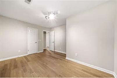 3773 Memorial Parkway NW, Kennesaw, GA 30152 - Photo 17