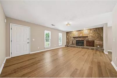 3773 Memorial Parkway NW, Kennesaw, GA 30152 - Photo 5