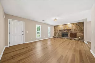 3773 Memorial Pkwy NW, Kennesaw, GA 30152 - Photo 5