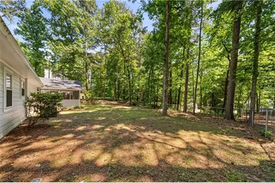 3773 Memorial Parkway NW, Kennesaw, GA 30152 - Photo 25