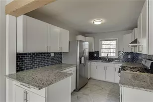 300 Forest St, Buford, GA 30518 - Photo 9