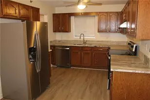 5053 Gardenia Cir, Marietta, GA 30068 - Photo 3