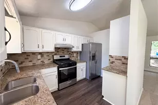 817 Greenhedge Way, Stone Mountain, GA 30088 - Photo 17