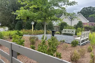 2696 Mackintosh Ct, Brookhaven, GA 30319 - Photo 9