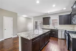 4199 Baverton Dr, Suwanee, GA 30024 - Photo 17