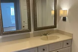 613 Granville Ct, Atlanta, GA 30328 - Photo 5
