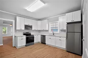 202 Park St, Griffin, GA 30223 - Photo 3