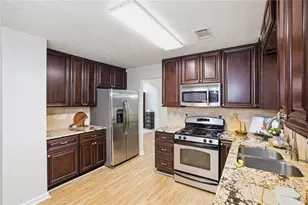 1075 Hidden Pond Ln, Roswell, GA 30075 - Photo 19