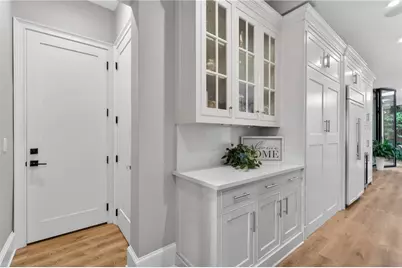 800 Lake Summit Drive, Atlanta, GA 30342 - Photo 11