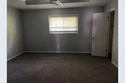 6339 Phillips Creek Drive, Lithonia, GA 30058 - Photo 5