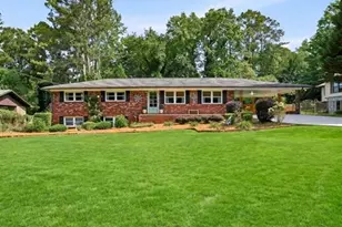 615 Laura Dr, Marietta, GA 30066 - Photo 3