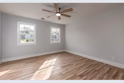 330 London Dale, Woodstock, GA 30189 - Photo 33