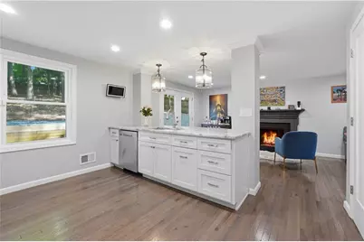 9715 N Pond Circle, Roswell, GA 30076 - Photo 11