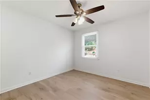 8712 Lake Dr, Snellville, GA 30039 - Photo 33
