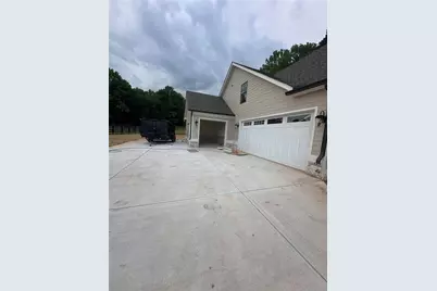 947 Lake Varner Drive, Covington, GA 30014 - Photo 3