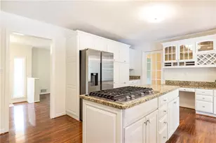 1373 Colony Dr, Marietta, GA 30068 - Photo 17