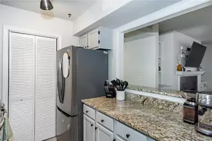 4552 Vinings Central Trace SE, Atlanta, GA 30339 - Photo 17