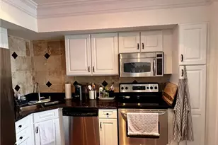 275 13th St NE, Atlanta, GA 30309 - Photo 9