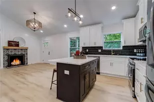 1250 Byewood Ln, Atlanta, GA 30310 - Photo 13