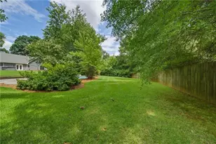 555 Saddle Creek Cir, Roswell, GA 30076 - Photo 47