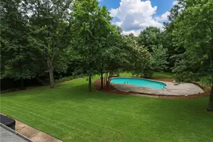 555 Saddle Creek Cir, Roswell, GA 30076 - Photo 5